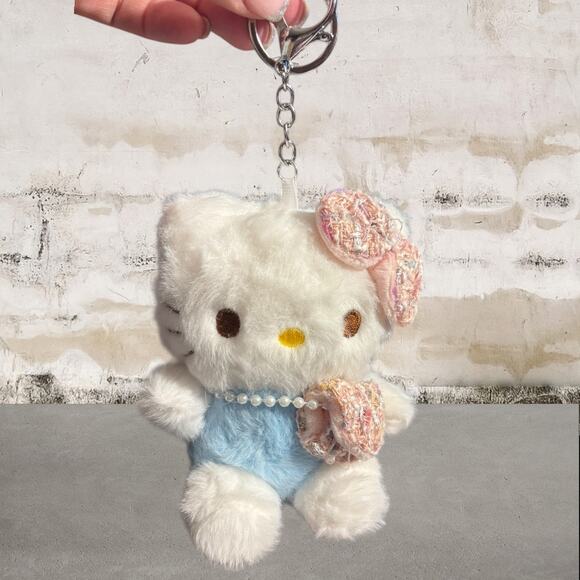 Hello Kitty Accessories - Hello Kitty Plush Bag Charm Key Ring NEW